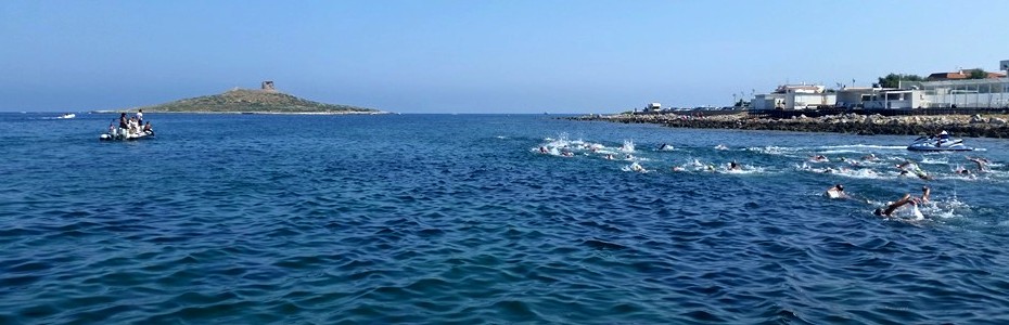 Femmine Island Swim: cento nuotatori verso l’isolotto