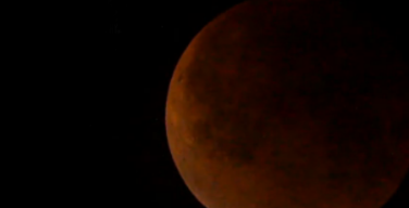 L’eclissi della superluna rossa