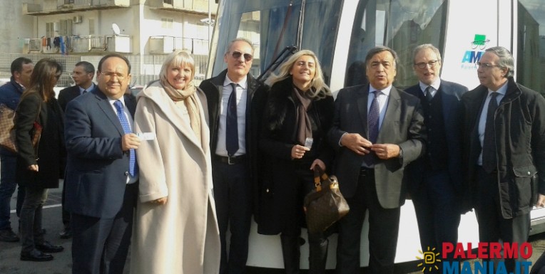 In diretta dal tram il sindaco Stefano Bologna annuncia: “Isola diverrà socio azionista di Amat”