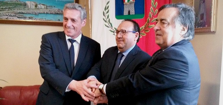 Il sindaco di Montpellier visita Isola delle Femmine con una delegazione dalla Francia