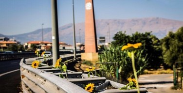 Polemiche sul monumento della strage Falcone. Il dirigente Rai si giustifica: “L’infamia è il troppo poco per la memoria”