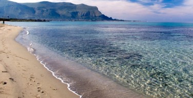 Capaci aderisce alla giornata “Let’s Clean up Europe”: pulizia della spiaggia