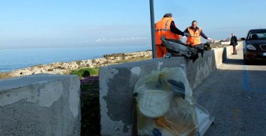 Raccolta rifiuti ad Isola delle Femmine, gli operai entrano in sciopero