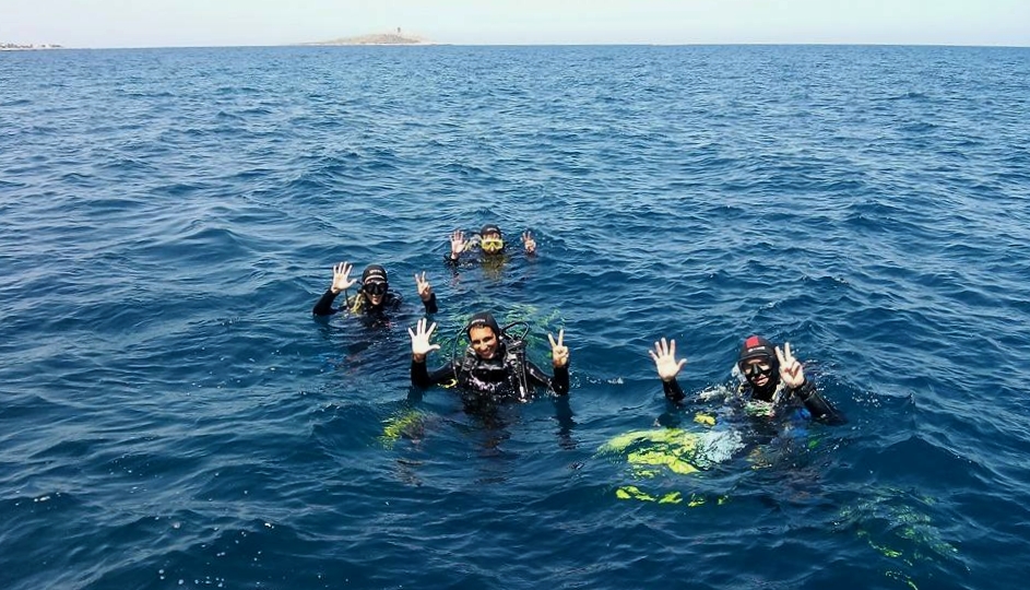Dive Against Debris: subacquei puliscono i fondali di Isola delle Femmine