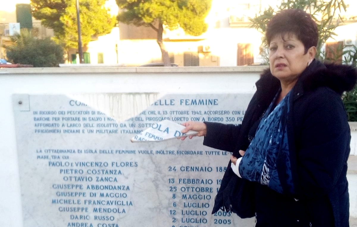 Vandalizzata la stele che ricorda le vittime del mare di Isola delle Femmine