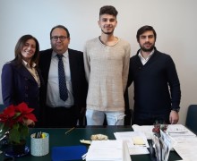 Ragazzo italo-americano in visita ad Isola delle Femmine, farà volontariato in biblioteca