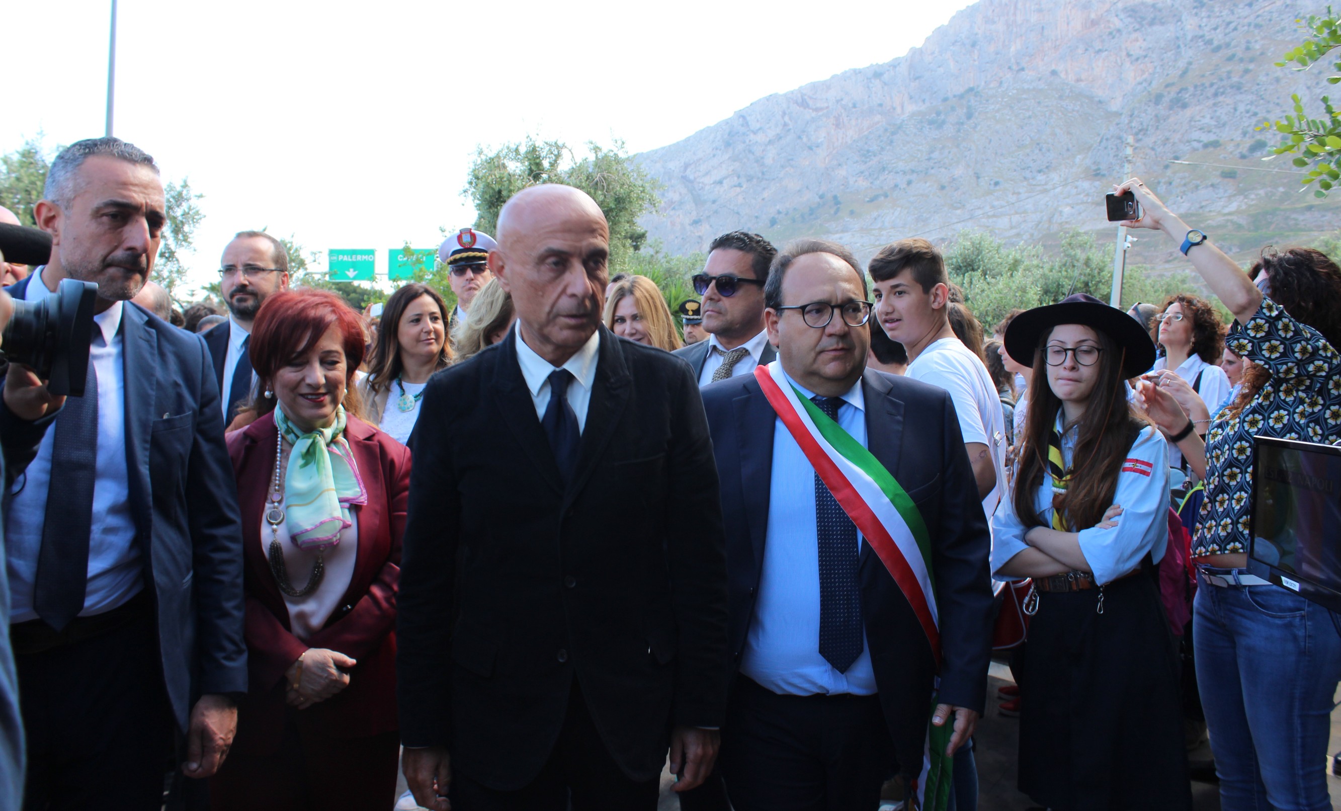 23 maggio, il ministro Minniti visita il giardino della memoria di Isola delle Femmine (VIDEO)