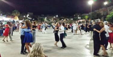 Serata di tango nella pista di pattinaggio di Isola delle Femmine