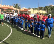 Bimbi e insegnanti in campo: le mini-olimpiadi dei bambini di Isola delle Femmine