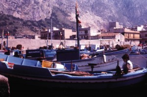 isola_1982_02  